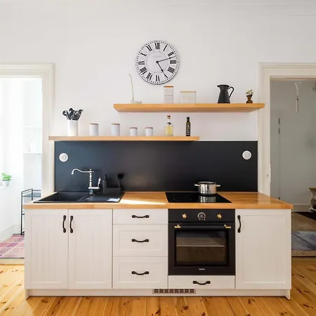 Elegantny Art Deco V Banskej Bystrici *