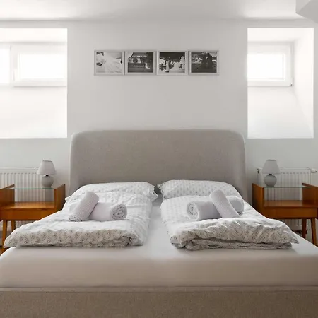 Elegantny Art Deco V Banskej Bystrici Daire *