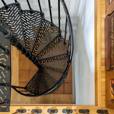 Elegantny Art Deco V Banskej Bystrici *