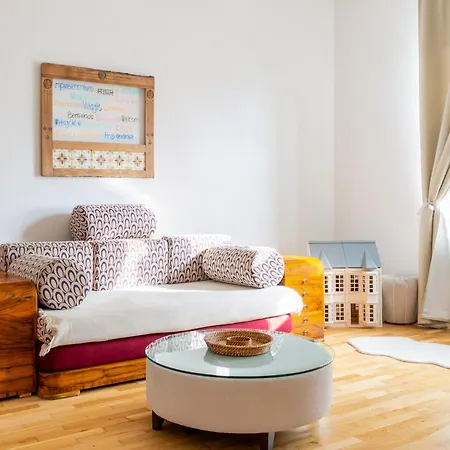 Daire Elegantny Art Deco V Banskej Bystrici *